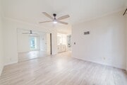 Photo - 615 Fredricks Ave