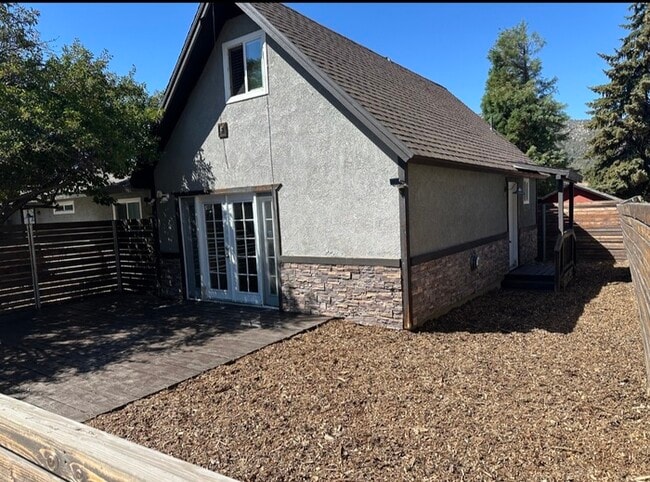 Building Photo - Centrally Located in Big Bear City Rental