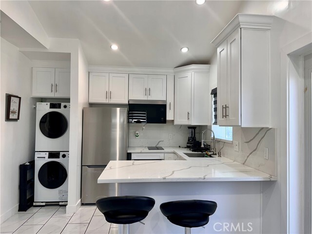 Photo - 7013 Bellaire Ave