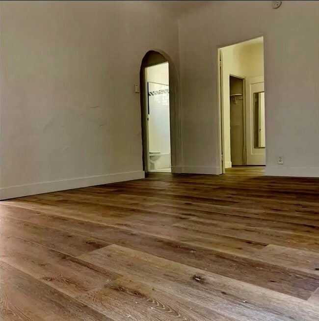 Photo - 806 N Poinsettia Pl Unit 808