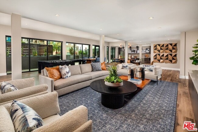 Photo - 201 N La Brea Ave Unit 314