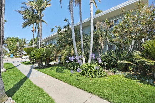 Photo - 2020 Diamond St