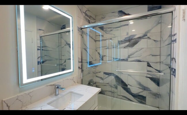 Photo - 3317 Keystone Av Unit 3