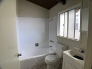 Upstairs Bathroom - 4623 Clarissa Ave Unit 2