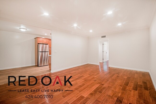 Building Photo - 4418 Ensign Ave Unit 8