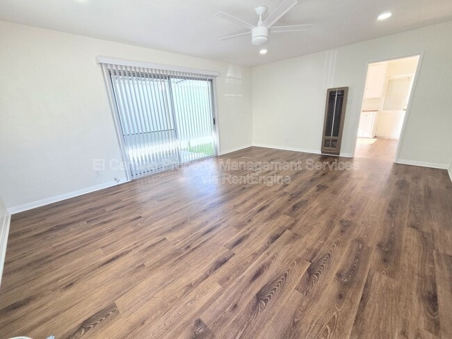 Photo - 9506 Park St