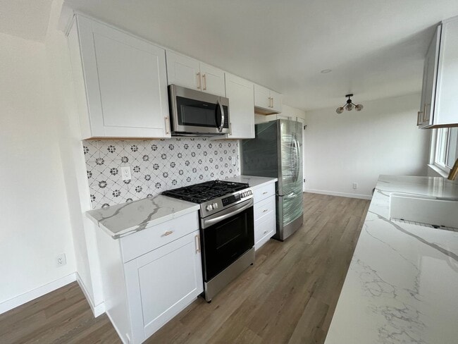 Photo - 121 Huntington Pl