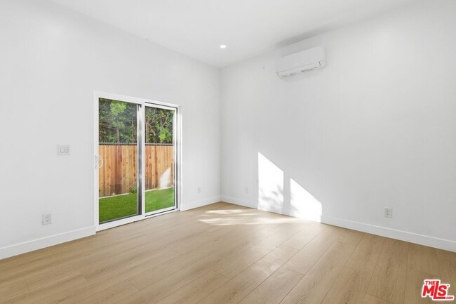 Photo - 2837 Redondo Blvd