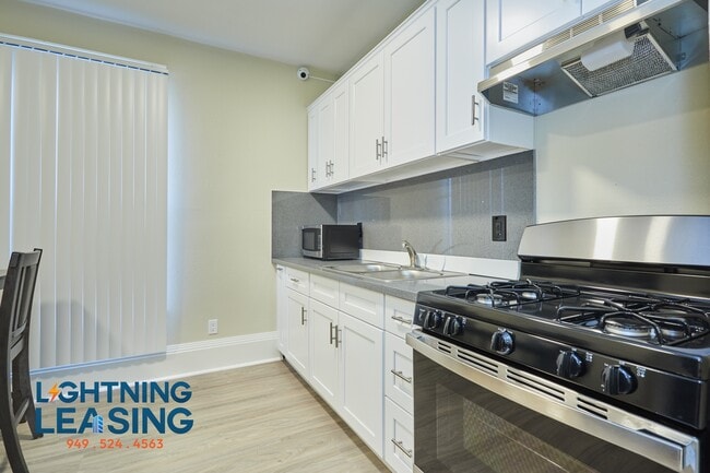1820 1/2 W 11th Pl-1D - 1820 1/2 W 11th Pl-1D Condo Unit 1D