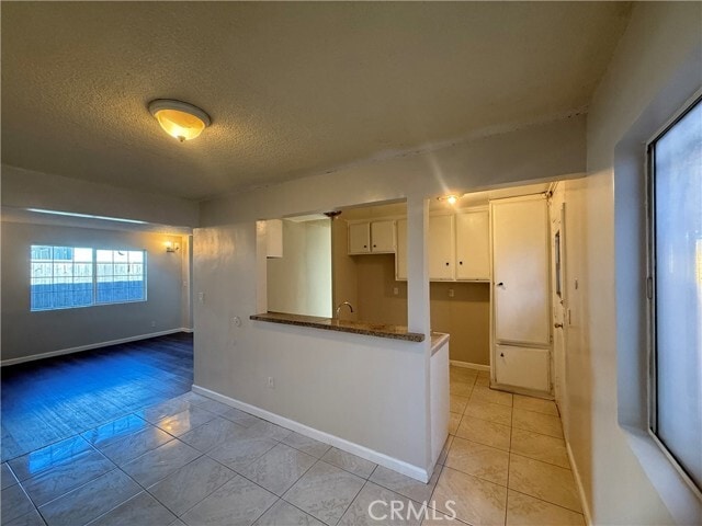 Photo - 823 E 75th St