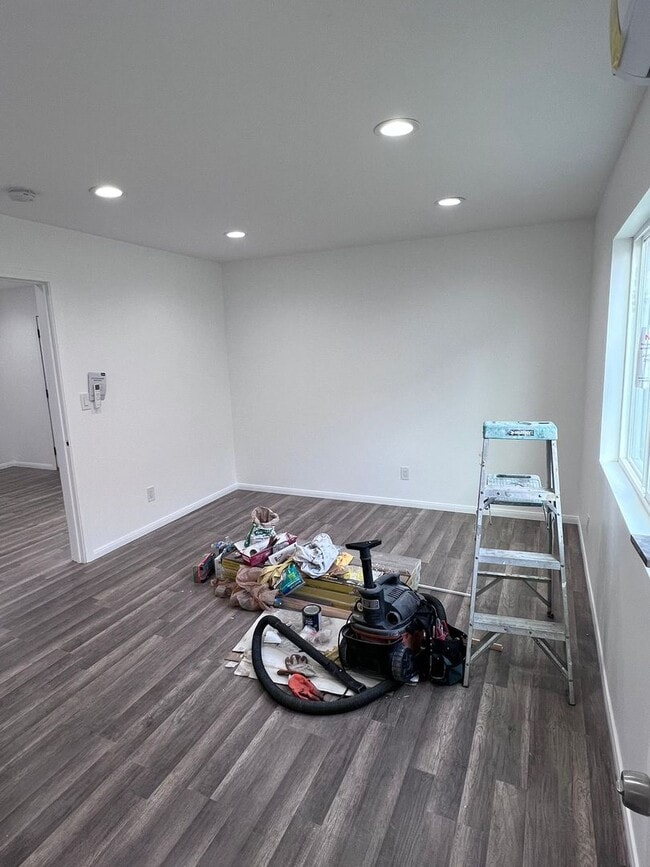 Photo - 2458 Chestnut Ave Unit 2458 Chestnut Ave