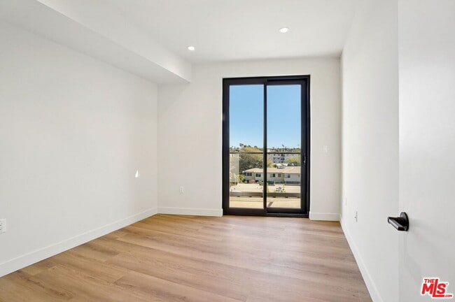 Photo - 1110 Spaulding Ave Unit PH2