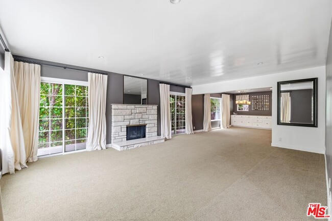 Photo - 503 N Greencraig Rd
