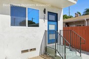 Photo - 207 Hensley St