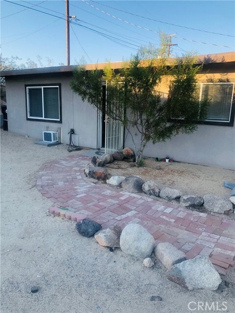 Photo - 6670 Pine Ave