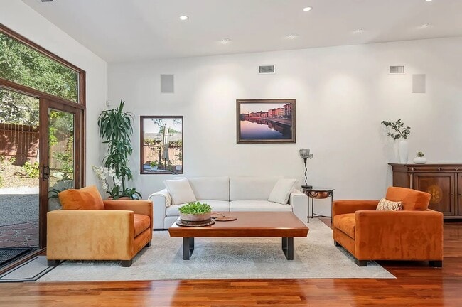 Photo - 937 Camino Viejo Rd