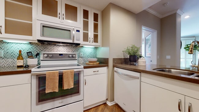 Photo - Regents La Jolla