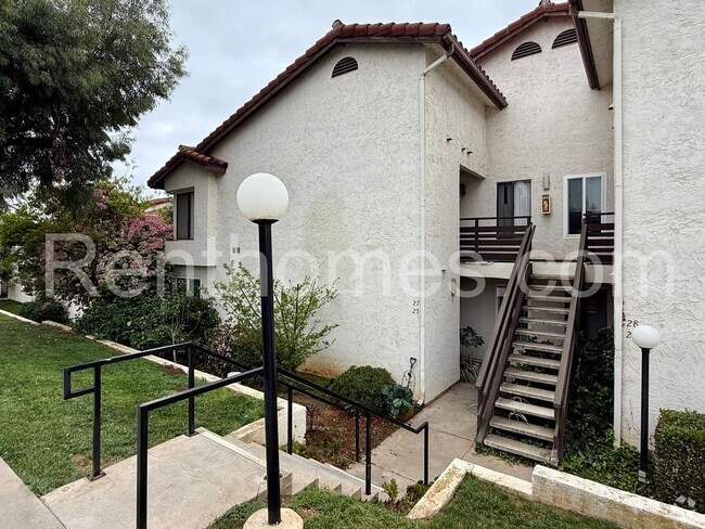 Building Photo - 2425 Cranston Dr Unit 27 Rental