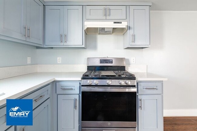 Photo - Gorgeous 3 Bd 2 Ba Duplex for Rent!