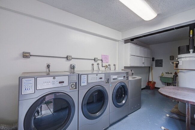 Photo - 2020 Graham Ave