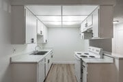 2BR, 1BA - 965SF - Stone Creek Apartments