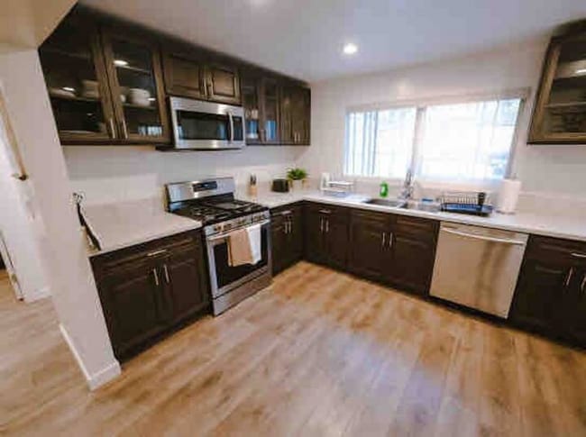 Photo - 7057 Middlesbury Ridge Cir Unit B