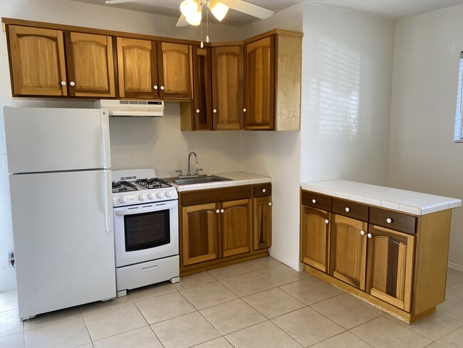 Photo - 1511 Yale St Apartments Unit H