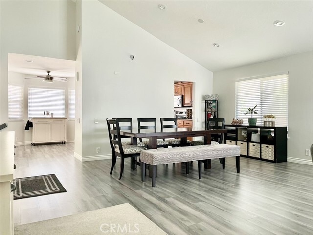 Photo - 22881 Springwater