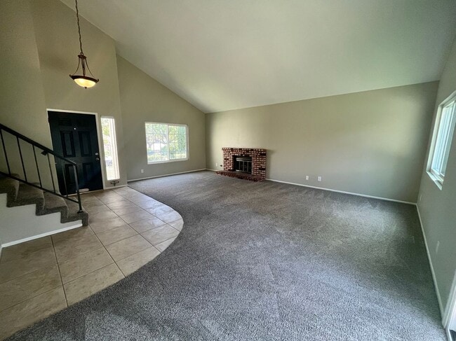 Photo - 2265 Jasmine Ave