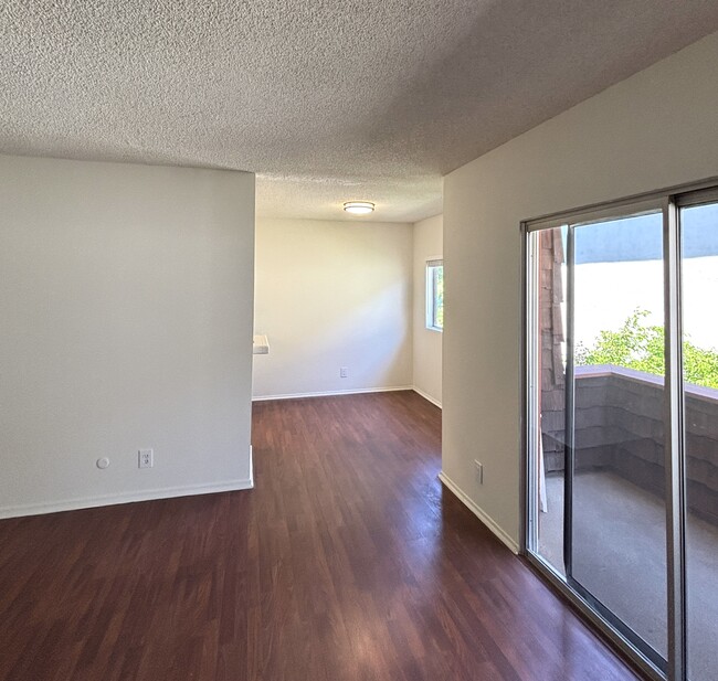 Photo - 5400 Newcastle Ave Unit 66