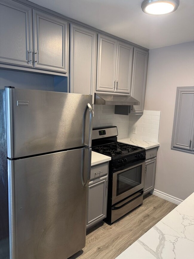 Photo - 3686 Third Avenue Unit 7