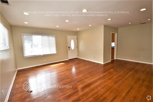 Building Photo - 101 W Harcourt St Rental