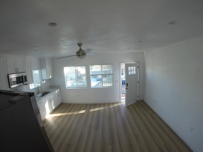 Photo - 6002 Hazelbrook Ave Unit 1