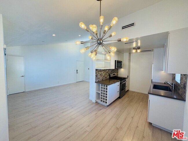 Photo - 1237 N Ogden Dr Unit 3