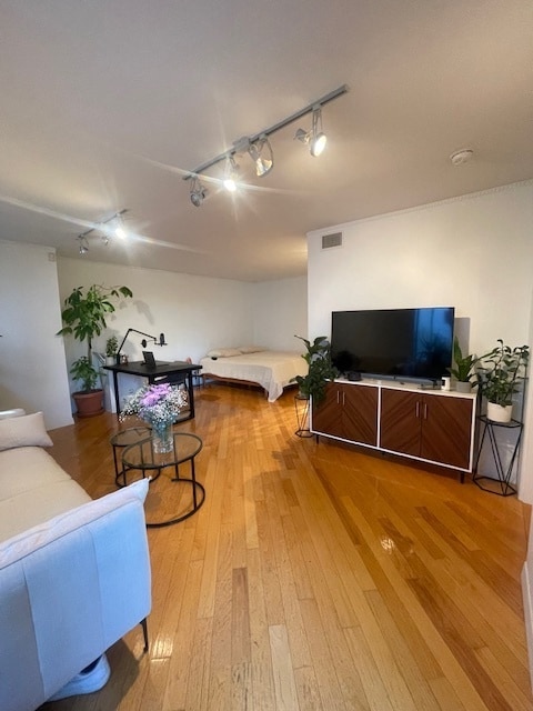 Photo - 1224 Poinsettia Dr