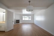 Photo - 5340 Whitsett Ave Unit 05
