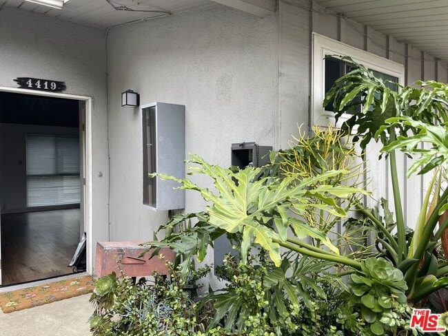 Photo - 4419 W Rosecrans Ave House