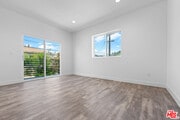 Photo - 603 W 41st Pl