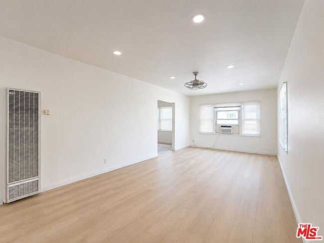 Building Photo - 10616 Wilkins Ave