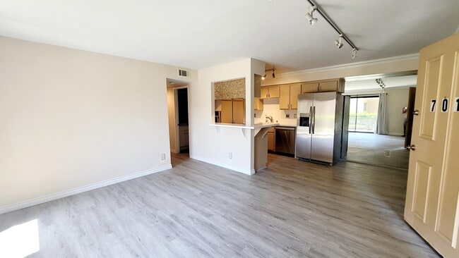 Building Photo - 31200 Landau Blvd Unit 701