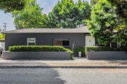 Photo - 1406 Maple St House