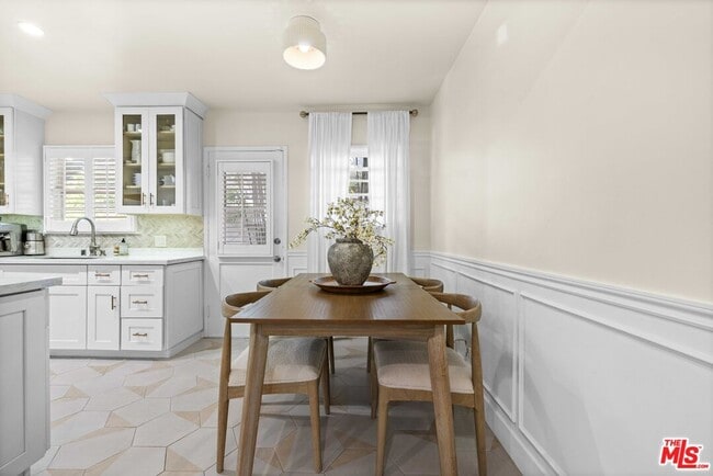 Photo - 1325 Washington Ave Unit APT C