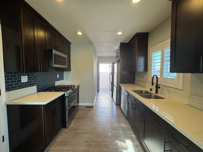 Photo - Beautiful Freshly Renovated 2bd 2ba House