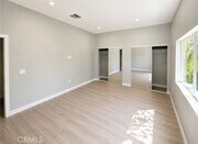 Photo - 16659 Nordhoff St
