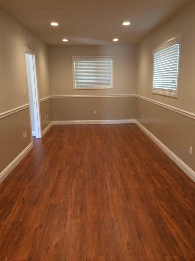 Photo - 71 Suffolk Ave Unit 71 1/2 A