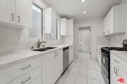 Photo - 205 S Reeves Dr Condo
