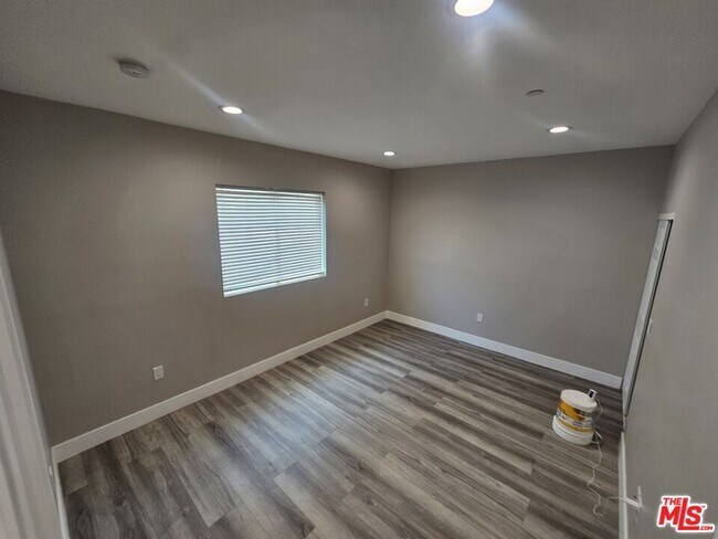 Photo - 1821 1/2 S New England St