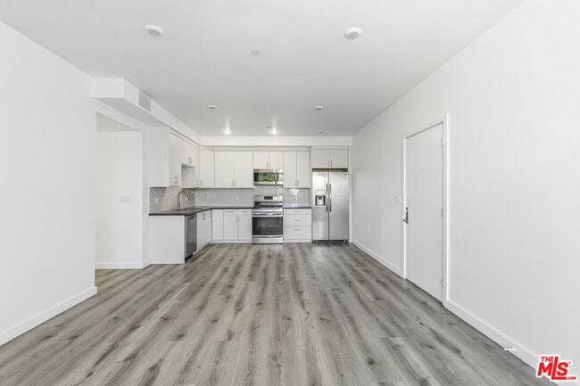 Photo - 11408 Sarah St Unit 301