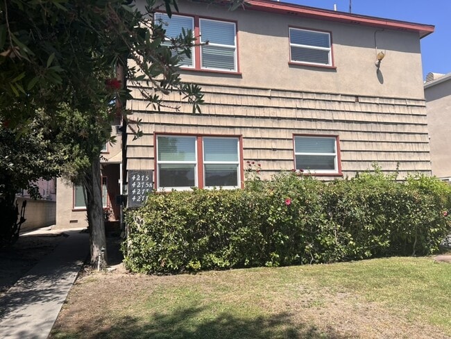 Building Photo - 4277 Tujunga Ave Unit 4277 Tujunga Ave.
