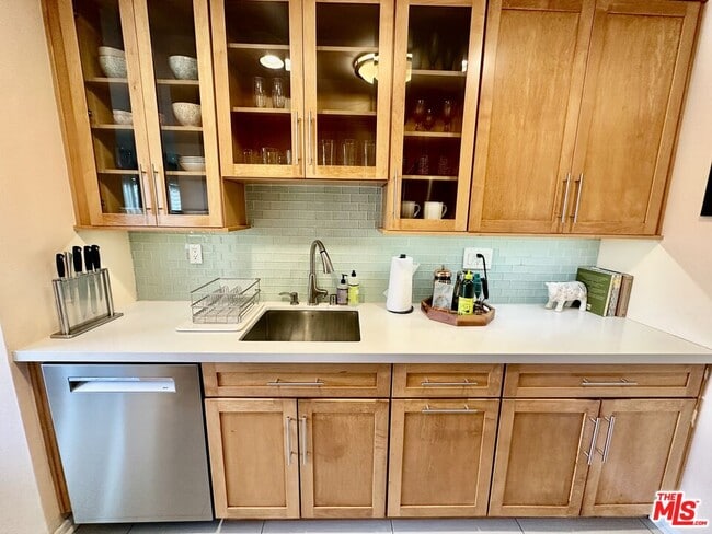 Photo - 960 Larrabee St Unit 222